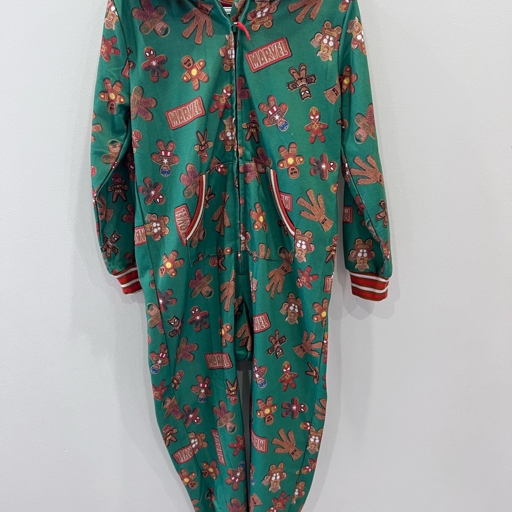 Disney Marvel Ginger Bread Onesie Pajama Size 5/6 - Picture 3 of 8